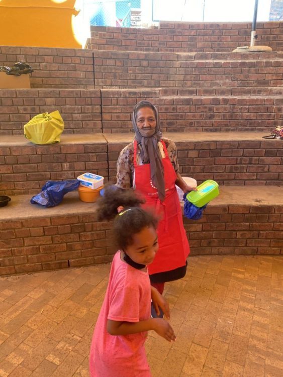 Feeding in Bo-Kaap 1