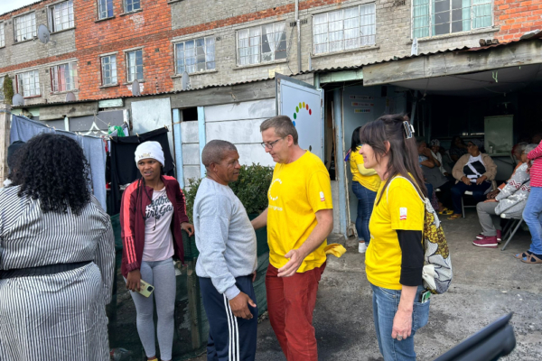 Feeding Kitchen Fam. Mach - First Meeting