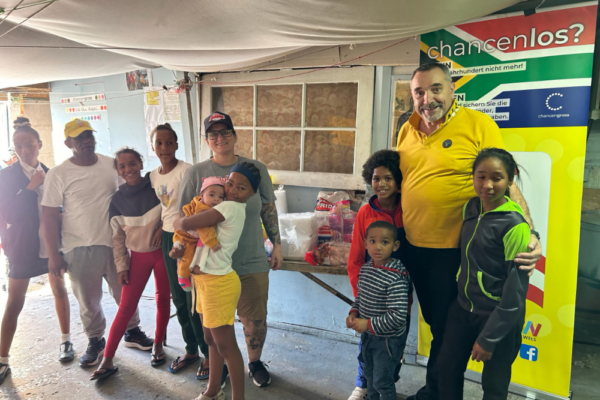 Feeding Kitchen Simone - Team und Kids