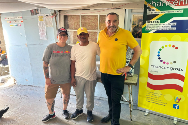 Feeding Kitchen Simone - Team Power